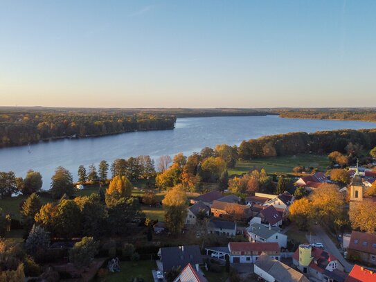 Sonnenuntergänge & See-Erholung aus zweiter Reihe genießen