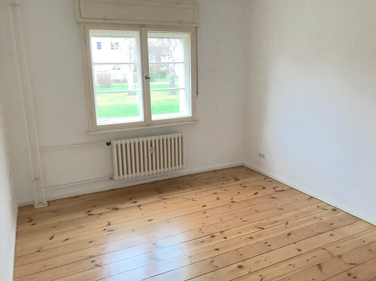 Bezugsfreie modernisierte 3-Zimmer Wohnung in Zehlendorf Mitte