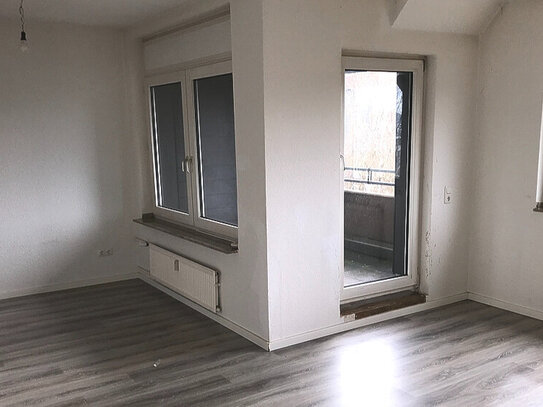 Ansprechende DG Wohnung 3 Zimmer mit Balkon