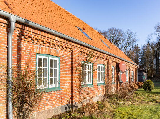 Ländliches Wohnen zwischen Gutshof und Golfplatz