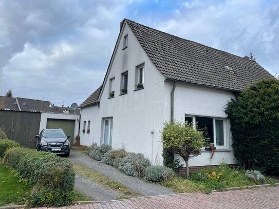 Sanierungsbedürftiges Einfamilienhaus in Niederaden