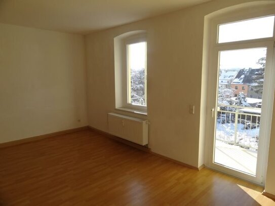 Wohnung mit Charme! 4-Zimmer-Wohnung mit großem Balkon in der 1. Etage