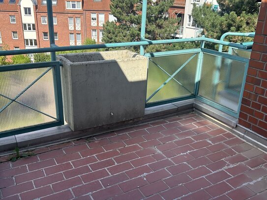 Gepflegte 1,5 Zimmer Wohnung mit Balkon!!