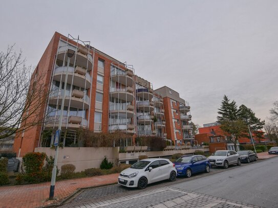 KUNZE: Erdgeschosswohnung mit Tiefgaragenstellplatz und West-Terrasse in Hannover-Groß-Buchholz