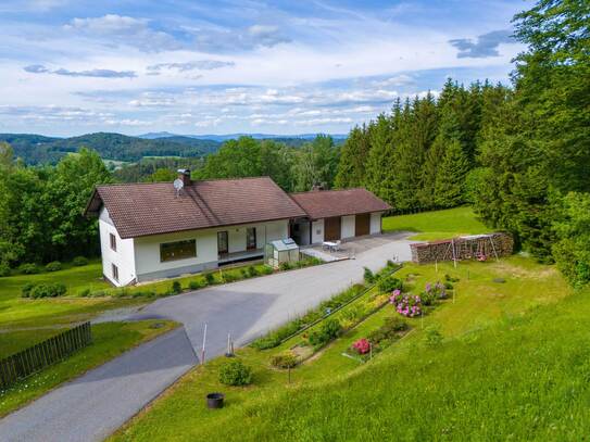 Einfamilienhaus mit unverbaubarer Fernsicht, Nähe Fürstenstein