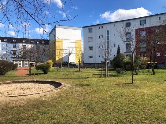 Modernisierte 2 Zi. Wohnung im ruhigen Neudorf