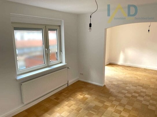 Gepflegtes Mehrfamilienhaus mit ca 424 m² inkl. 60m² Gewerbeeinheit in Kassel Salzmannshausen mit vi