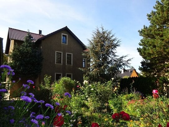 Dresden - Briesnitz! Großzügige Etagenwohnung mit Gartennutzung zu vermieten!