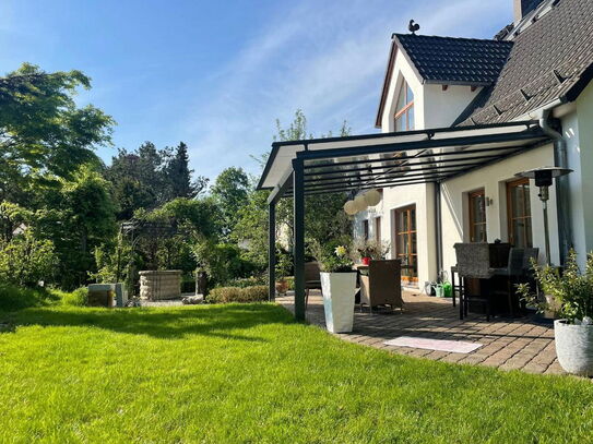 Wunderschönes Haus mit Pool und Sauna (teilmöbeliert)