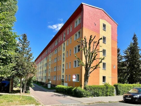 Grüne Lage im Triebischtal: 3 RWE mit Balkon und Badewanne