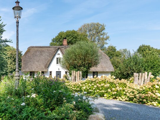 Juwel in Traumlage | Traumhaus unter Reet unweit von St. Peter-Ording