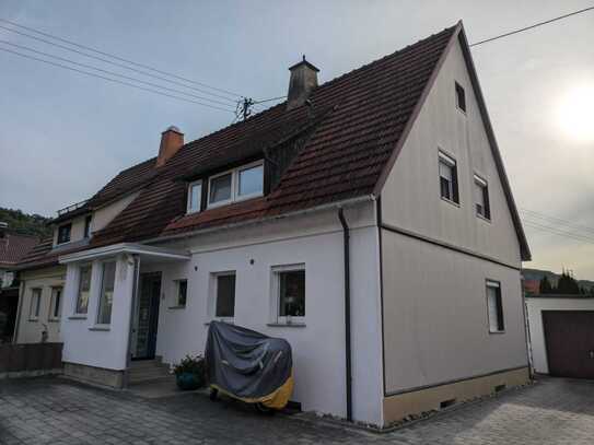 Doppelhaushälfte mit großer Terrasse und Garten in ruhiger Lage zu verkaufen