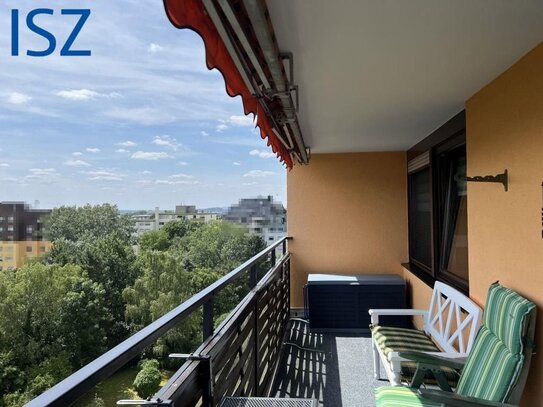 Über den Dächern der Stadt, Panoramablick, Maisonette, über 10 m² Südloggia !