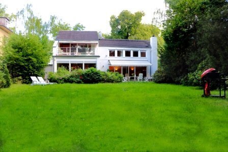 Einfamilienhaus in Dahlem mit Garten, Sauna und Garage (möbliert)