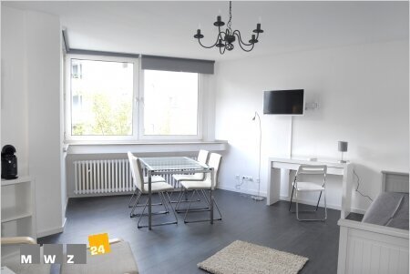 Komplett Möbliert/Furnished Accommodation in: Unterbilk. Ruhig nach hinten gelegenes Apartment mit