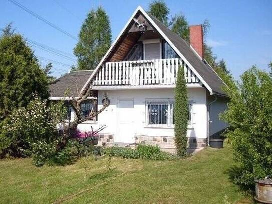 Gartenhaus direkt am See in Zerbst! Wochenend- Ferienhaus mit Sauna auf einem parkähnlichen 8.000 m² großen Grundstück