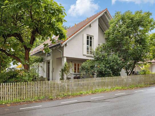 Lichtdurchflutetes Einfamilienhaus mit Einliegerwohnung in absolut sonniger Lage von Hohenpolding