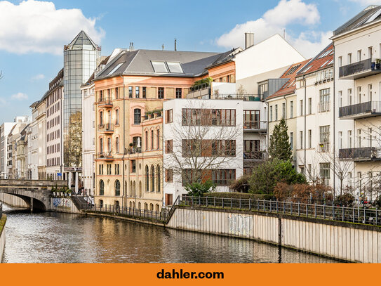 Exklusives Haus-in-Haus mit Ziergarten an der Spreeinsel