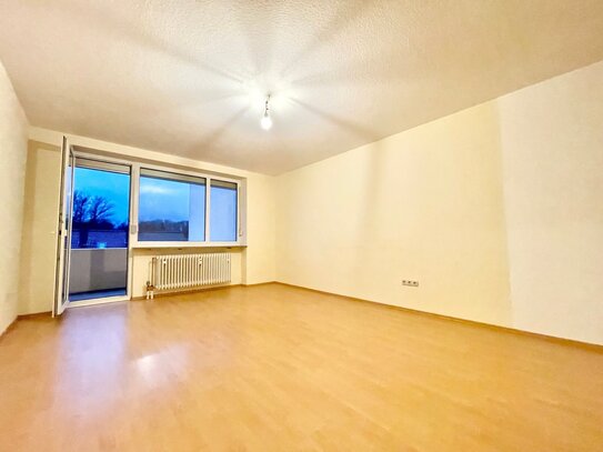 Attraktive 3-Zimmer-Wohnung mit großem Südwestbalkon & ca. 74,4 qm im zweiten Stock