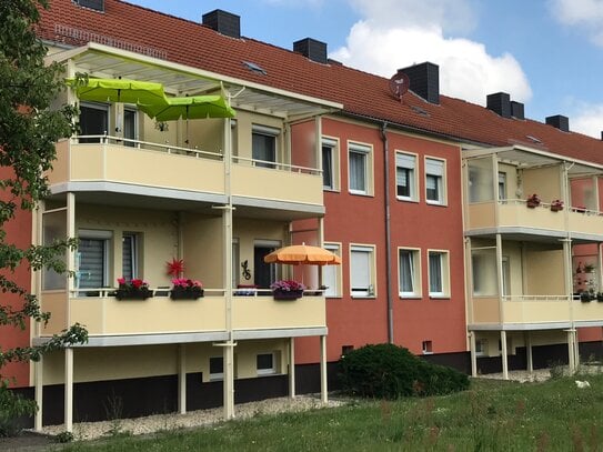 Wir sanieren für Sie 4 Raumwohnung mit großer Küche im 1.Obergeschoss