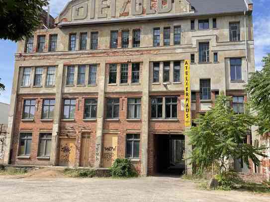 Großzügiger Raum als Atelier oder zur künstlerischen Nutzung im Atelierhaus Dietzoldwerke