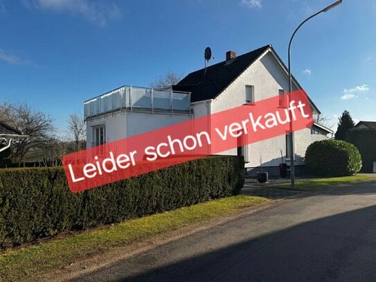 Einziehen und Wohlfühlen! - Komplett saniertes, exclusives und hochwertiges Traumhaus in kinderfreundlicher Lage