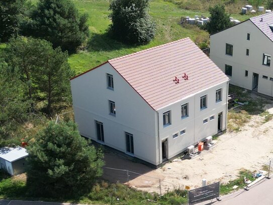 Einzug noch vor Weihnachten - modernes, familienfreundliches Landhaus - Erstbezug, großer Garten