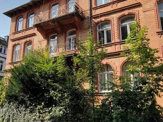 Schönes WG-Zimmer in freundlicher 4er-WG- Gemeinschaft & Privatsphäre perfekt kombiniert -zentrale Lage