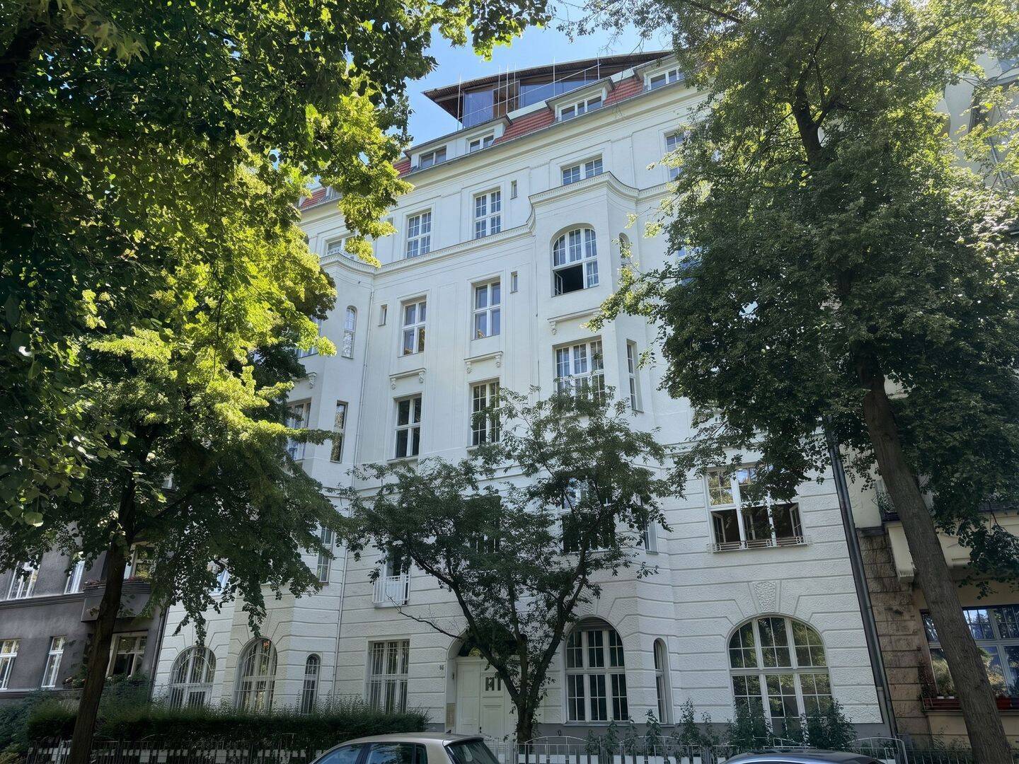 Repräsentative Altbauwohnung mit Blick auf den Lietzensee - Photo 1