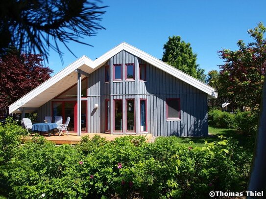 Freistehendes Ferienhaus m. großer Sonnenterasse im Ferienpark Mirow - für Ihren Urlaub und Rendite!