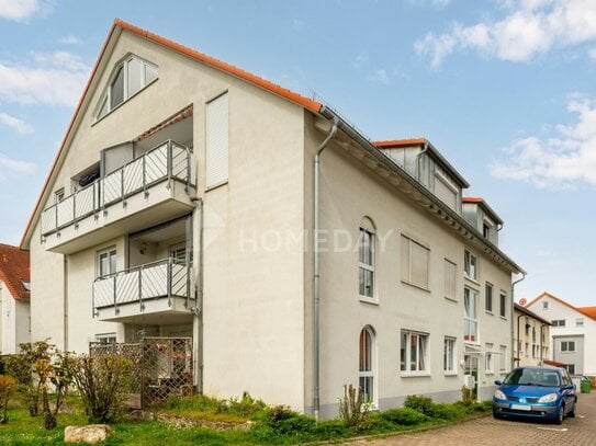 Sofort bezugsfrei ! Sonnige Maisonette- Wohnung mit Loggia, 2 Bädern und optional 2 TG- Stellplätzen