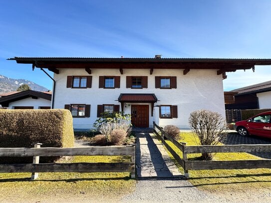 Wohnen und Arbeiten Maisonettewohnung und Wohnung im EG mit Garage