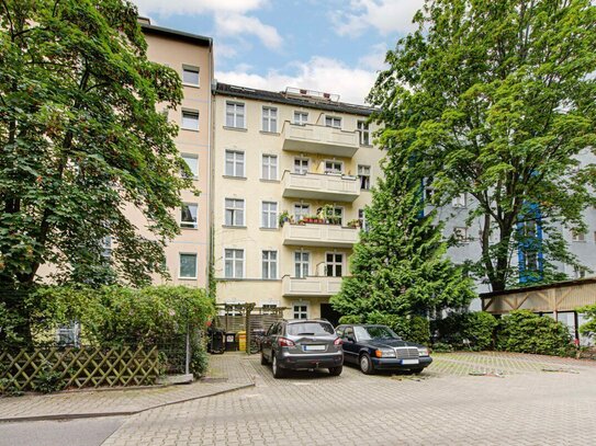 Mit Balkon: Gründerzeit-Wohnung in Charlottenburg - City West nahe TU *provisionsfrei*