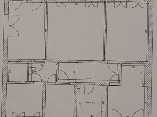 4 Zimmer Wohnung mit Gartenbenutzung in guter Lage zu vermieten.