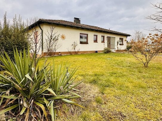 Wohnen auf einer Ebene - großzügiger Bungalow auf weitläufigem Grundstück