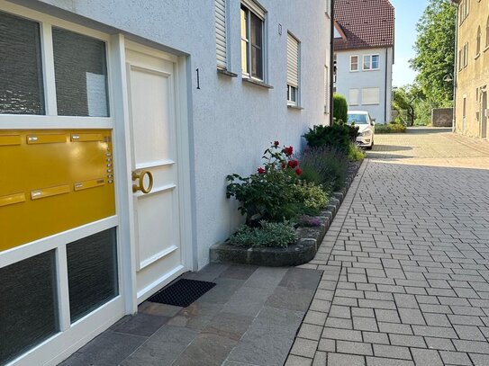 Charmante Dachgeschosswohnung in Niederstetten | Balkon | Möbliert