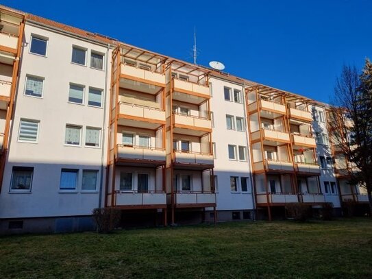 +ERSTBEZUG NACH WUNSCHSANIERUNG+ Hübsche 3-Raumwohnung mit Sonnenbalkon