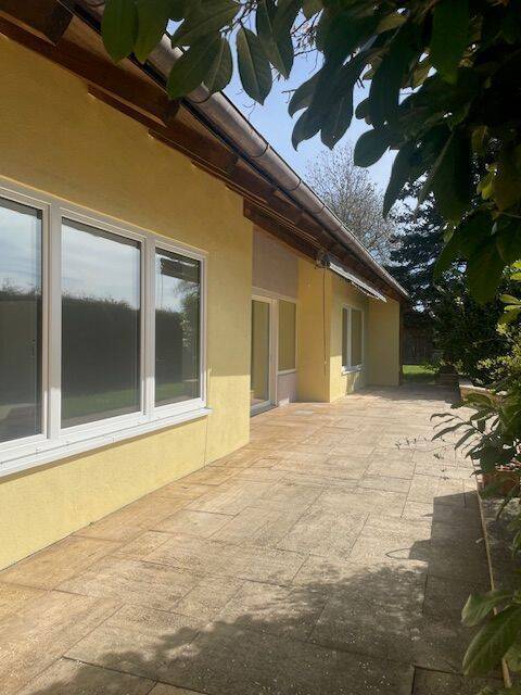                                                               Charmante 3,5-Zimmer-Wohnung am Ammersee                                                       in Eching (Landshut)