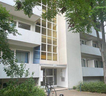 Singlewohnung: 1-Zimmer mit Balkon!