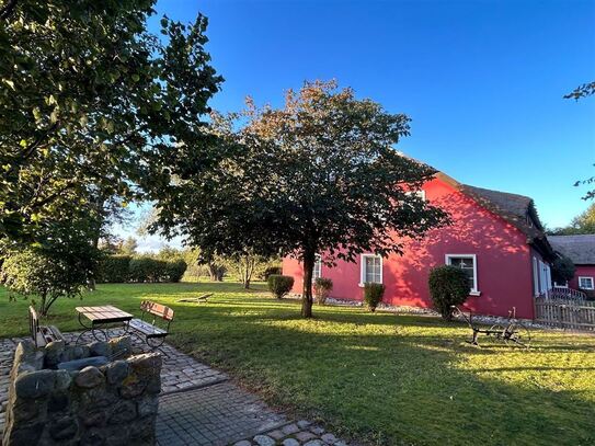 Lieper Winkel: 4-Zimmerwohnung in ruhiger idyllischer Lage mit Loggia und Garten