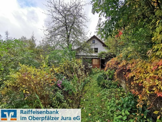 Einfamilienhaus mit Einliegerwohnung und Gartengrundstück - Holen Sie dieses Anwesen aus seinem Dornröschen-Schlaf!