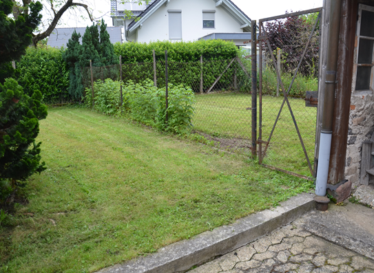 Gepflegtes älteres Anwesen mit großem Garten in Kehl-Kork