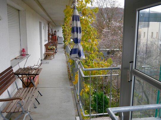 *** Freiburg Vauban, 2Zi Singlewhg. Balkon/ Markise Panoramablick, Laubengang, Lift, EBK.,***