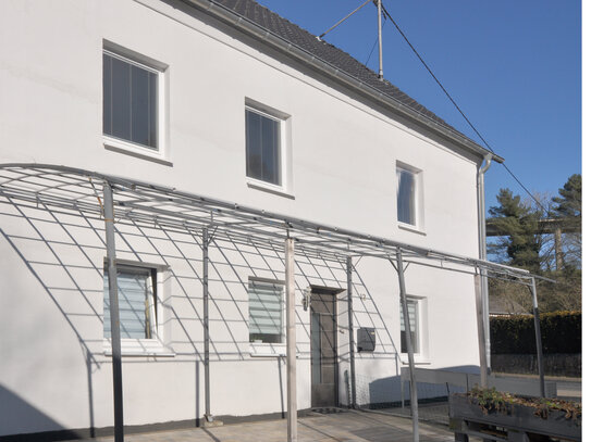 Mehrfamilienhaus mit Ausbau- und Gestaltungspotenzial in erholsamer Natur in Prüm Dausfeld !