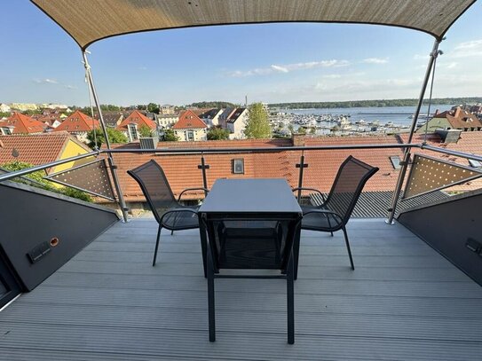 Top Lage, top Ausblick - Saniertes Innenstadthaus mit grandiosem Müritzblick, Einliegerwohnung, Innenhof, Garage & Stel…