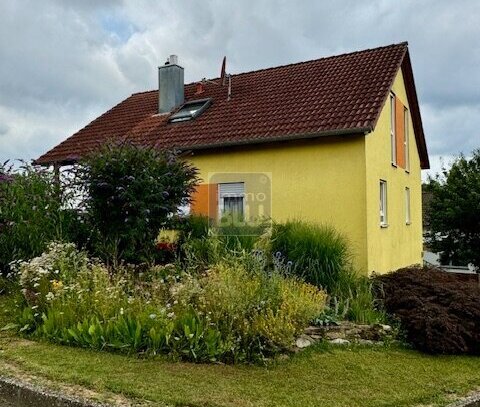 Baujahr 2008: Einfamilienhaus mit Einliegerwohnung in Bad Rappenau-Obergimpern