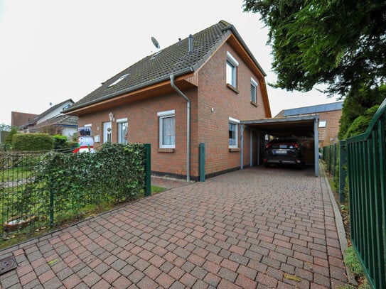 massives vollverklinkertes Einfamilienhaus mit Carport, 5 Zimmern, neuwertiger Heizung, Einbauküche