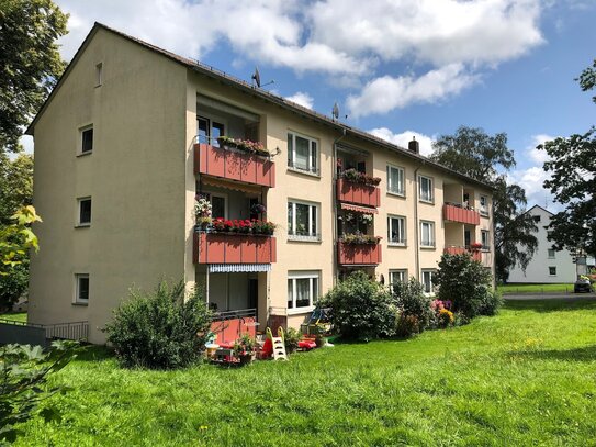 Gut geschnittene Familienwohnung mit Balkon