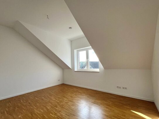 Moderne Dachgeschosswohnung mit großem Balkon in Ahaus-Alstätte!