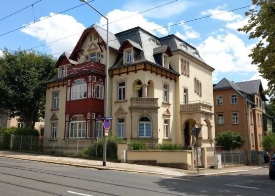 Große 1 - Raumwohnung mit Balkon auf dem Weißen Hirsch